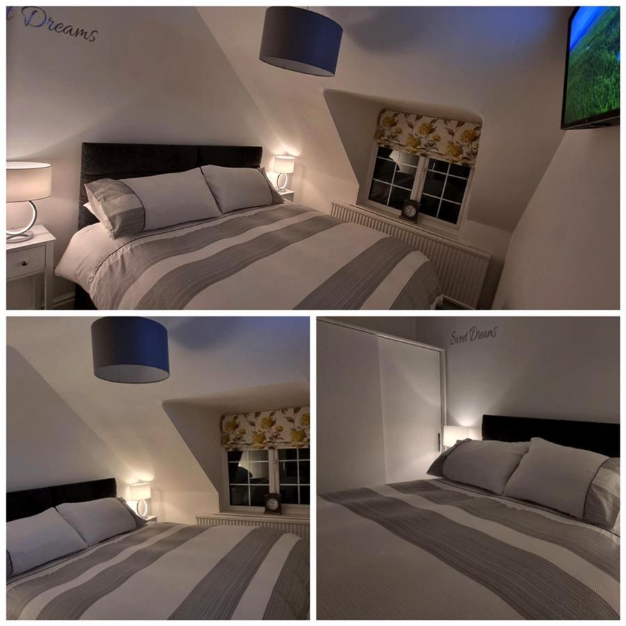 Modern And Spacious 2 Bedroom Apartment With Free Parking Glyn Ceiriog Bagian luar foto